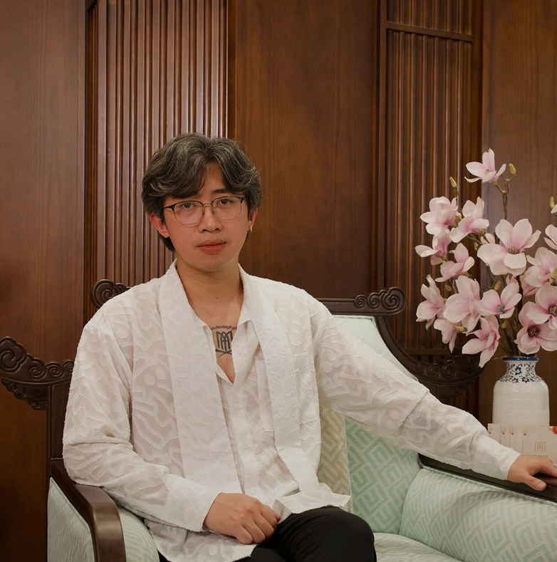 Nhà thiết kế Ngạo Vân